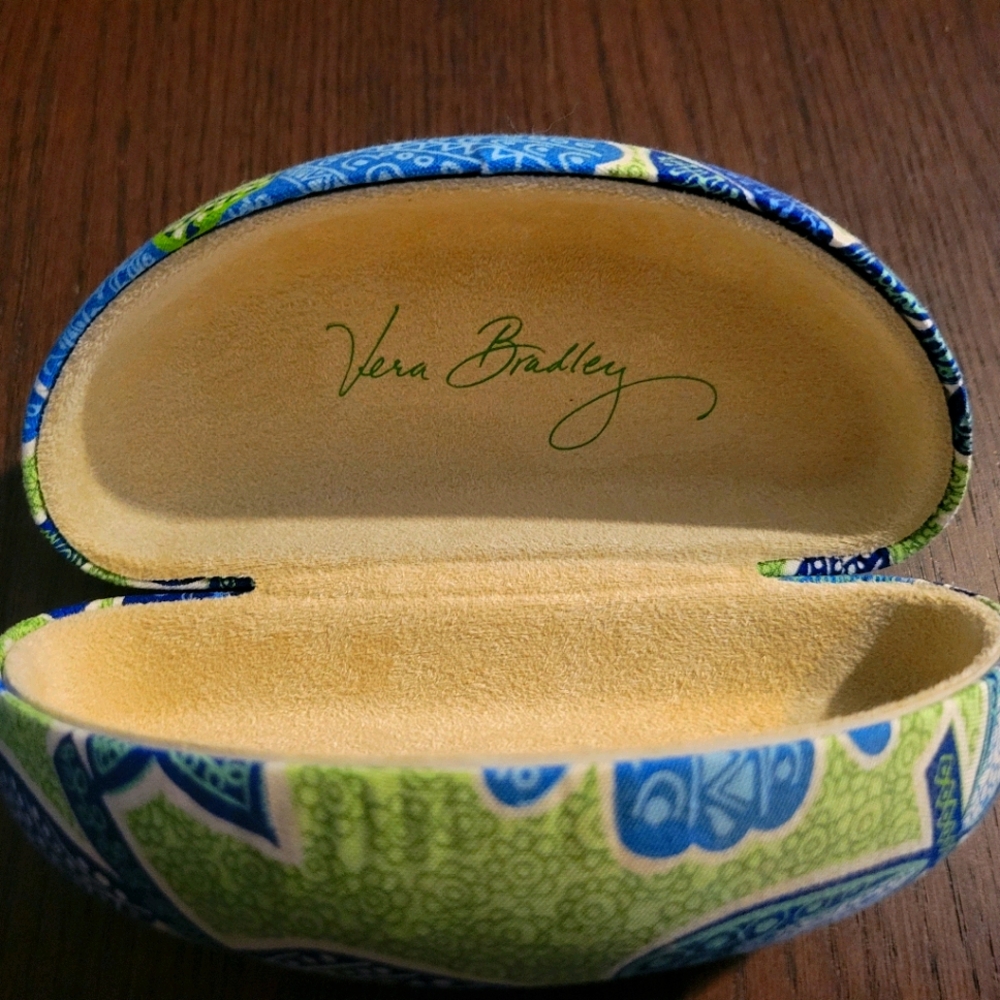 Vera Bradly clamshell sunglasses case doodle daisy